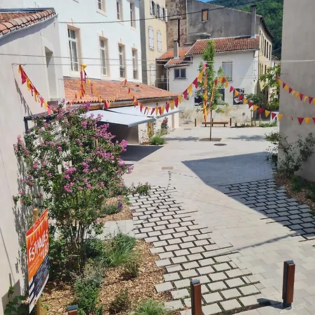 La Belle Epoque, Grand En Centre-ville